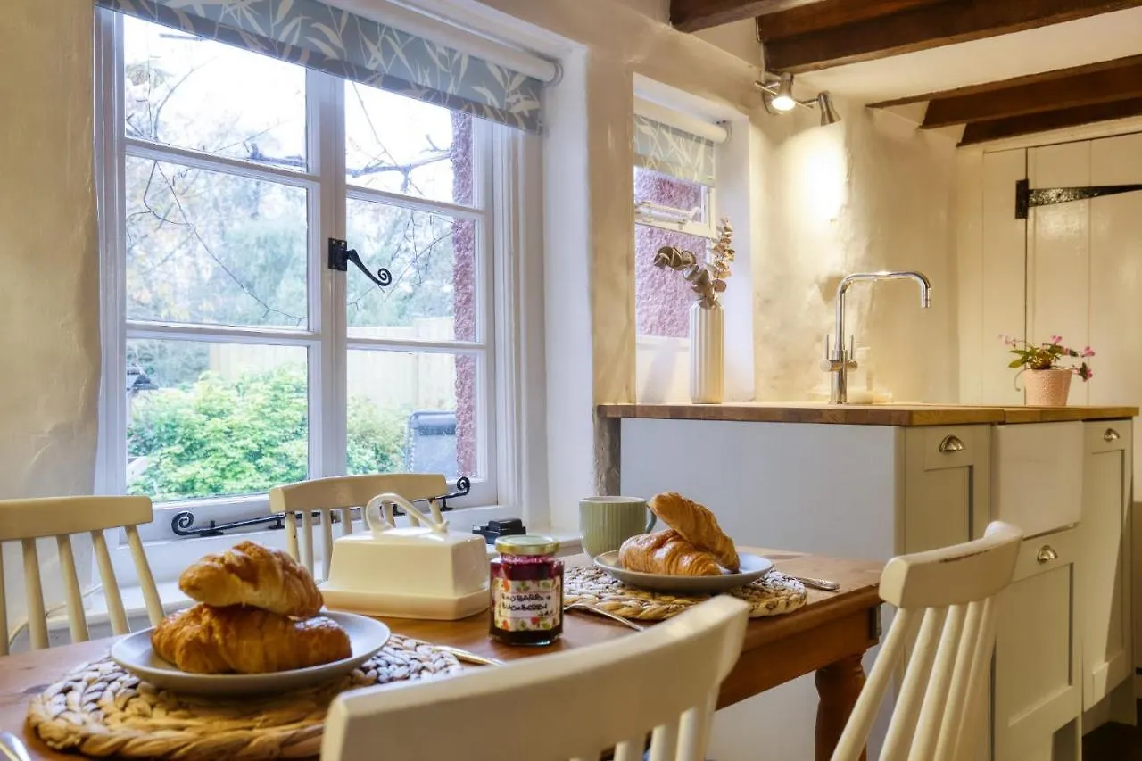 White Cross Cottage Woodbury Holiday home